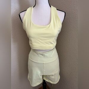 Fabletics Sports Bra & Shorts Neon Yellow XL